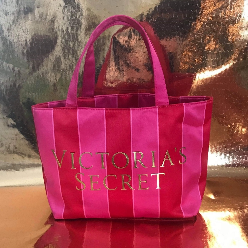 FREE w/ $10+ purchase! Victoria's Secret Tote